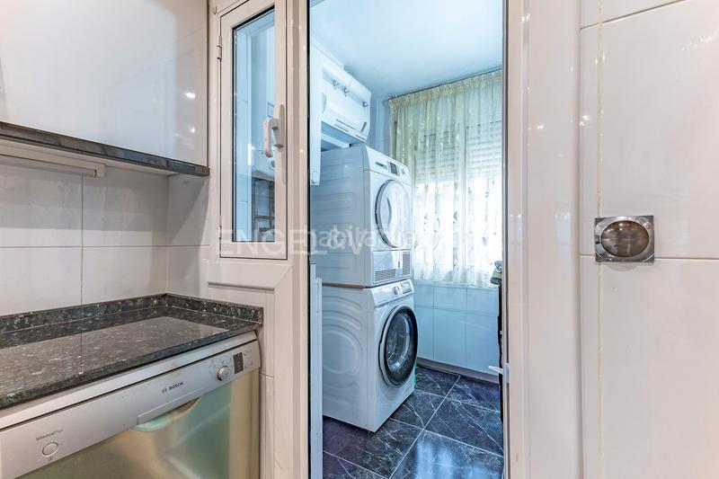 Foto e0ed58d1-73e1-4fb0-a729-e0f363e4b9c4. Apartamento magnifico piso al lado de plaza españa en Sabadell