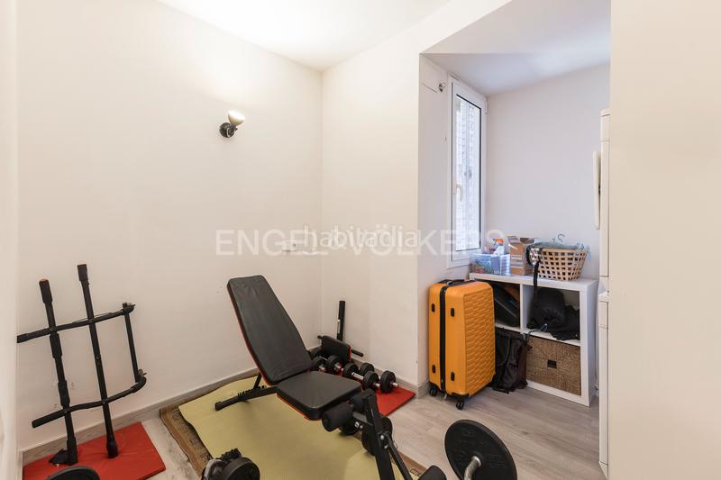 Foto 0435b7a1-d86b-4bf6-9f55-2c776bbbbf84. Piccolo appartamento con riscaldamento parcheggio in Barcelona