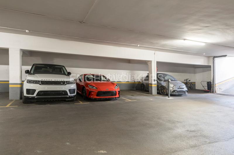 Foto ceb3d62e-a596-4504-b413-5e3a14f3783e. Piccolo appartamento con riscaldamento parcheggio in Barcelona