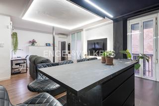 Rent Apartment in St. Pere - Sta. Caterina - El Born. Apartamento en alquiler temporal, totalmente equipado y amueblad