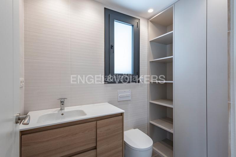 Foto 90cca5db-7858-42fe-9afe-9d670089b1d4. Alquiler casa obra nueva en paseo maritimo en Baixador Castelldefels