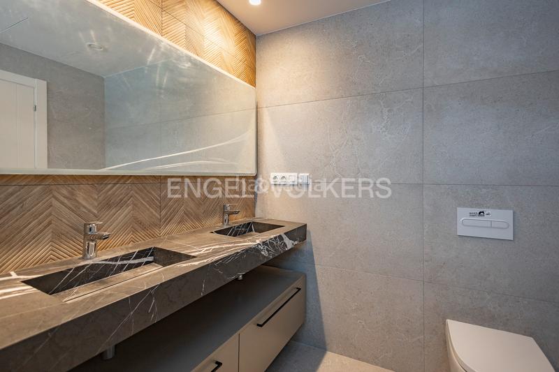 Foto a8cd2c7d-0aee-4818-a1e0-ff6db007393c. Alquiler casa obra nueva en paseo maritimo en Baixador Castelldefels