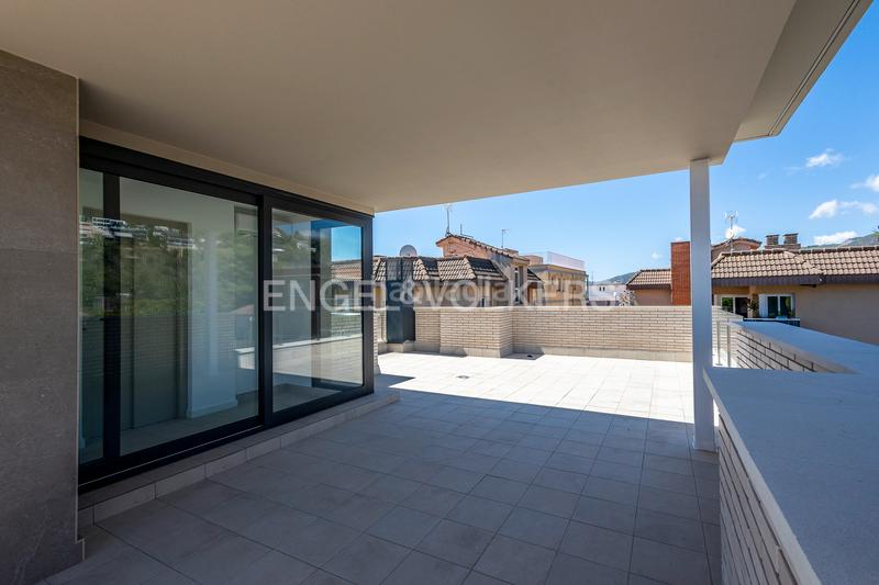 Foto c1b01a80-f32b-4294-9728-a454739e1675. Alquiler casa obra nueva en paseo maritimo en Baixador Castelldefels