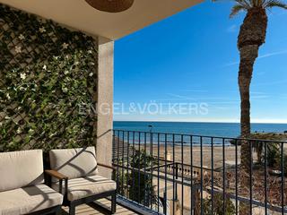 Location Appartement à Aiguadolç - Sant Sebastià. Magnífico piso reformado en primera línea de mar en sitges