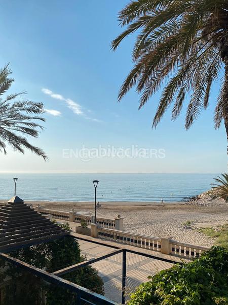 Foto c9a364be-cfac-47a7-bf6f-312803d7013b. Alquiler apartamento magnífico piso reformado en primera línea de mar en Sitges