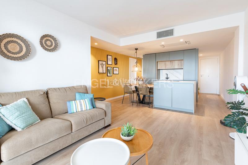 Foto e73429db-04af-4ae9-9444-56daee560f39. Alquiler apartamento magnífico piso reformado en primera línea de mar en Sitges