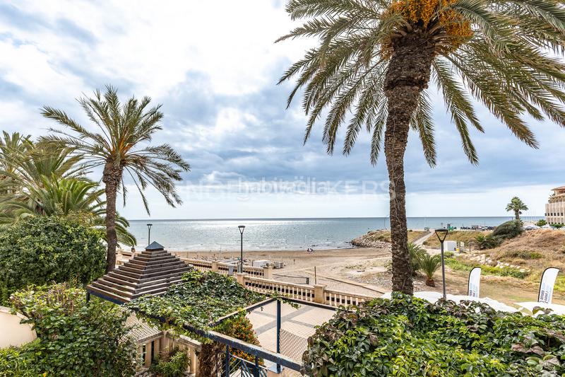 Foto 32ba3aa5-fc0a-4114-9c1b-93f8b6c69592. Lloguer apartament amb calefacció aparcament piscina a Sitges