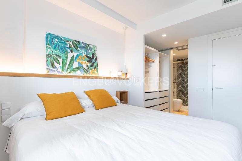 Foto bd0ab0ec-5cc9-4c2a-a4ab-6e6a469a9e86. Lloguer apartament amb calefacció aparcament piscina a Sitges