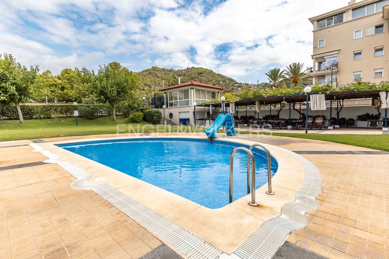 Foto dfb967c8-ddb1-4083-a48c-835944b5bf6f. Lloguer apartament amb calefacció aparcament piscina a Sitges