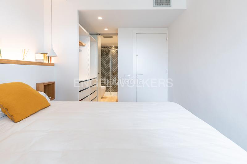 Foto f7c5e4e2-7ef2-48fc-b024-66b32635e5f8. Lloguer apartament amb calefacció aparcament piscina a Sitges