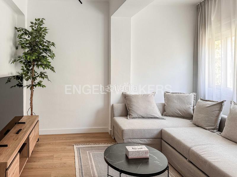 Foto 4808d4b7-fcac-4359-8fc8-ee549d78f045. Lloguer apartament amb calefacció a Sagrada Família Barcelona