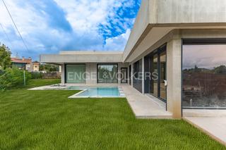 Maison à Masies de Voltregà (Les). Espectacular joya de arquitectura vanguardista en les masies de
