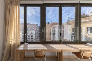 Lloguer Apartament a Dreta de l´Eixample. Moderno y recién reformado apartamento temporal en ronda univers