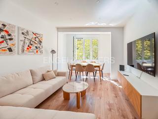 Lloguer Apartament a Barri de les Corts. Maravilloso alquiler a corto plazo  apartamento de 4 habitacione