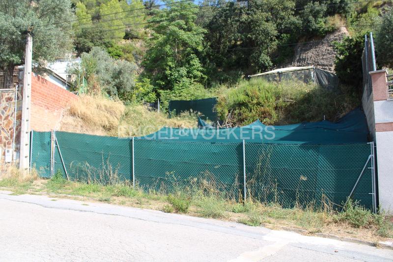 Foto 73fed4ad-b835-4c40-bf4c-9a19598cb326. Terreno residencial fantástico terreno en can vilalba en Abrera