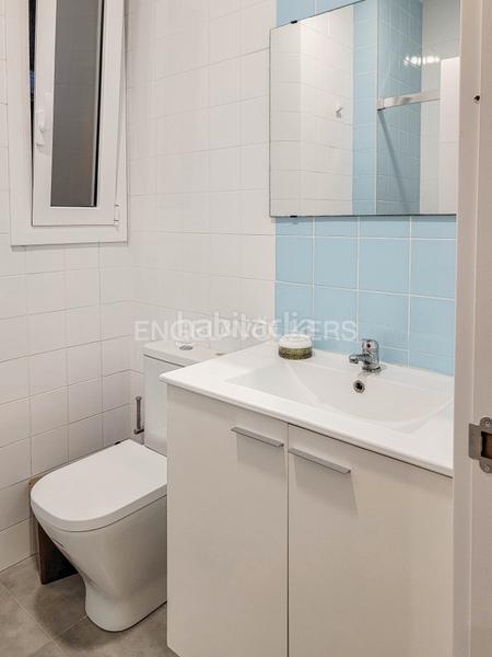 Foto aea077f4-68a5-434d-bff0-db6bb3ad0328. Alquiler apartamento confortable piso en el centro del Poblenou en Barcelona