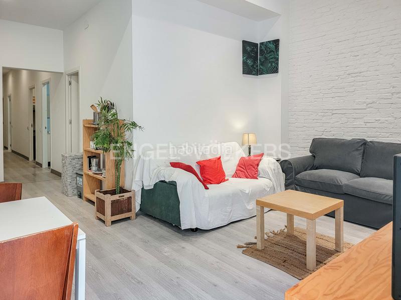 Foto 2e42b8ec-29e2-40d7-bd0d-2f0f662de001. Lloguer apartament amb calefacció a Poblenou Barcelona