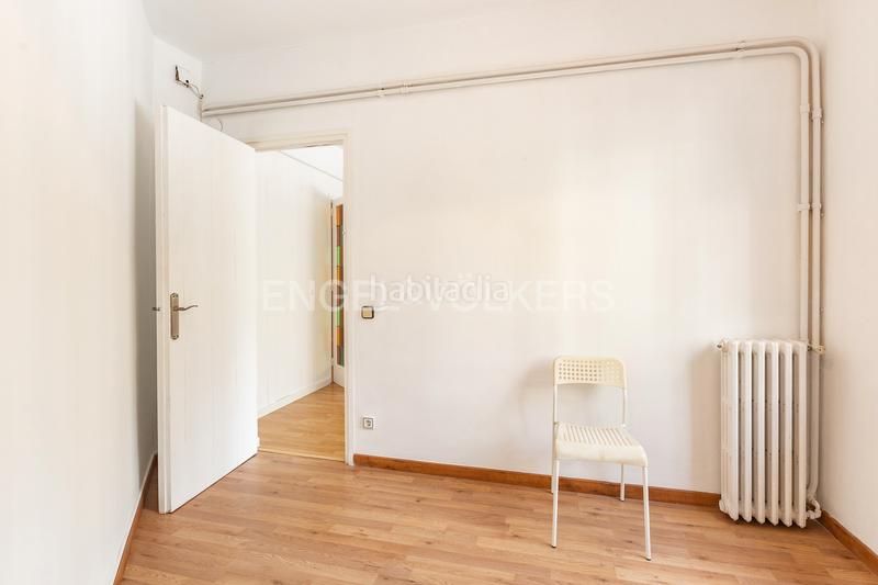 Foto 0dc79f73-9689-46da-bf20-23937342b506. Apartament amb calefacció a Sant Antoni Barcelona