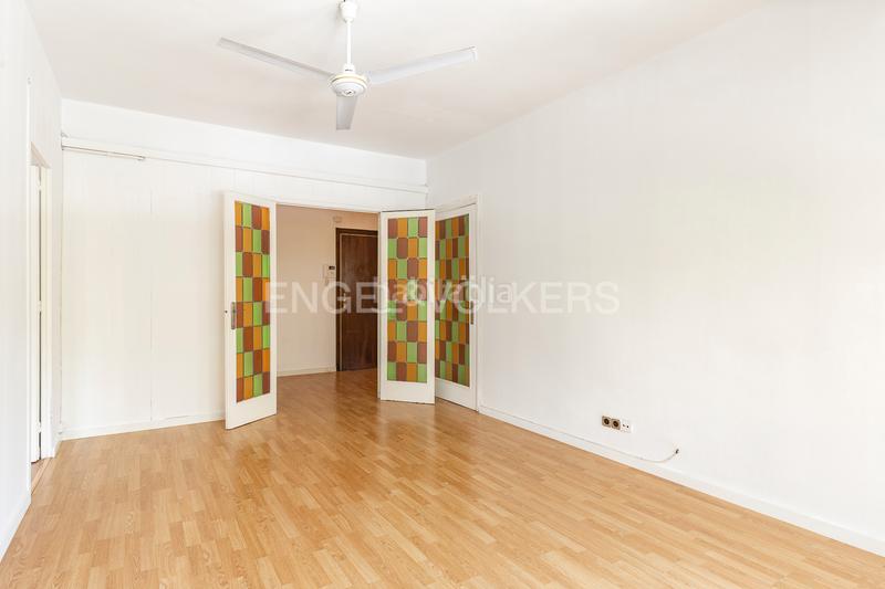 Foto b1605295-0670-4d1c-a59f-36bbeeb54c4d. Apartament amb calefacció a Sant Antoni Barcelona