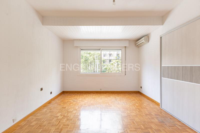 Foto ca0b07fc-ad9e-4c7c-bb52-d8c7941e74f0. Apartament amb calefacció a Sant Antoni Barcelona