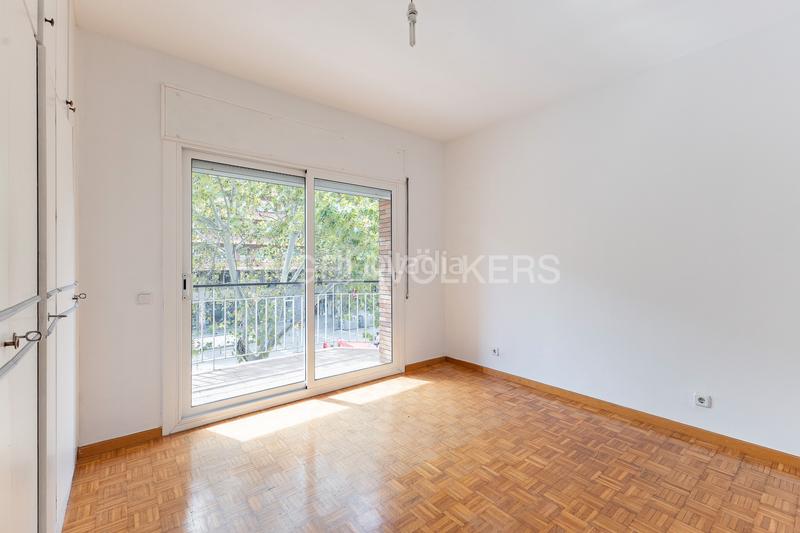 Foto dc71dd14-f225-4deb-a602-e845b7820e5f. Apartament amb calefacció a Sant Antoni Barcelona
