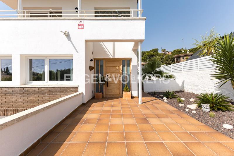 Foto 4e386892-9fd9-4634-ada0-01d385e90cb1. Casa amb calefacció aparcament piscina a Els Masos - Els Garrofers Coma-ruga