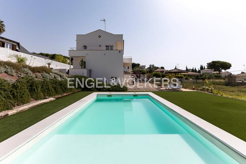 Foto b645f6c3-424f-4744-bd00-da69468a62ca. Casa amb calefacció aparcament piscina a Els Masos - Els Garrofers Coma-ruga