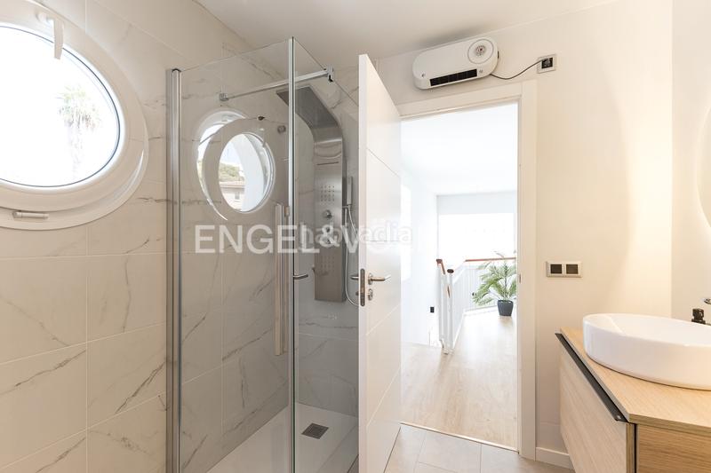 Foto e15fef85-6428-4f6b-8921-e52c772aafc9. Casa amb calefacció aparcament piscina a Els Masos - Els Garrofers Coma-ruga