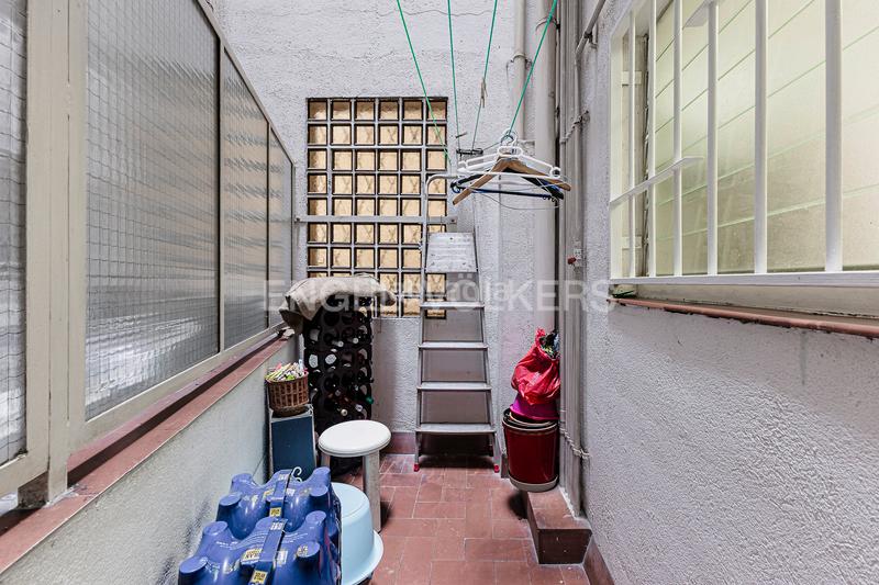 Foto 3ae585a7-083a-4dba-9e66-8531f83c9f51. Apartament amb calefacció a Vila de Gràcia Barcelona