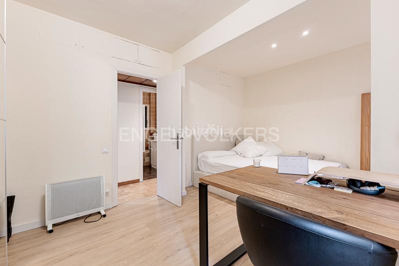 Foto 5f6da157-195a-4e7e-b38d-02c9ad830f1f. Apartament amb calefacció a Vila de Gràcia Barcelona