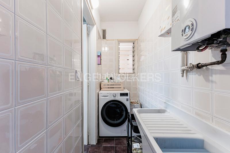 Foto 814ec20f-95df-4912-9436-40f4f8089a60. Apartament amb calefacció a Vila de Gràcia Barcelona