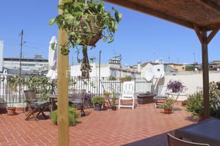 Lloguer Àtic a Gòtic. Atico con estupenda terraza