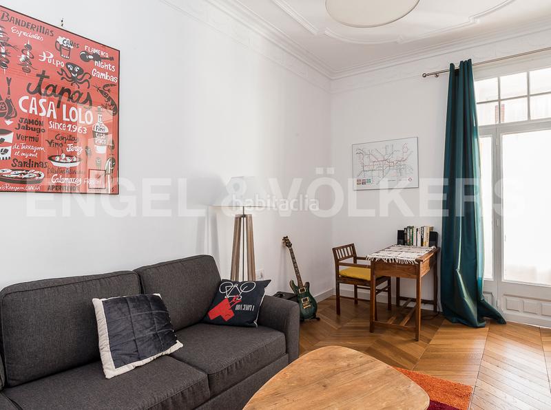 Foto ad9a9c40-6f68-44f9-a661-4fc60f618db5. Alquiler apartamento encantador piso temporal en eixample dreta en Barcelona