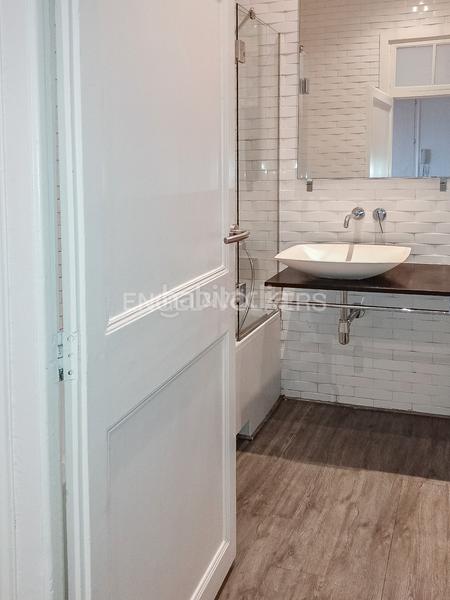 Foto a395fb42-d3b3-48ed-9b5d-0af7e6315314. Apartament amb calefacció a Sarrià Barcelona