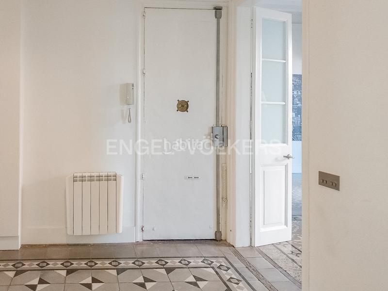 Foto a75cb11b-b05e-49d5-af85-b45504aa2802. Apartament amb calefacció a Sarrià Barcelona