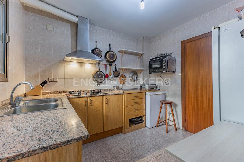 Foto ab6db46c-9499-4327-a242-01a091804c81. House with heating parking in Vinyets-Molí Vell Sant Boi de Llobregat