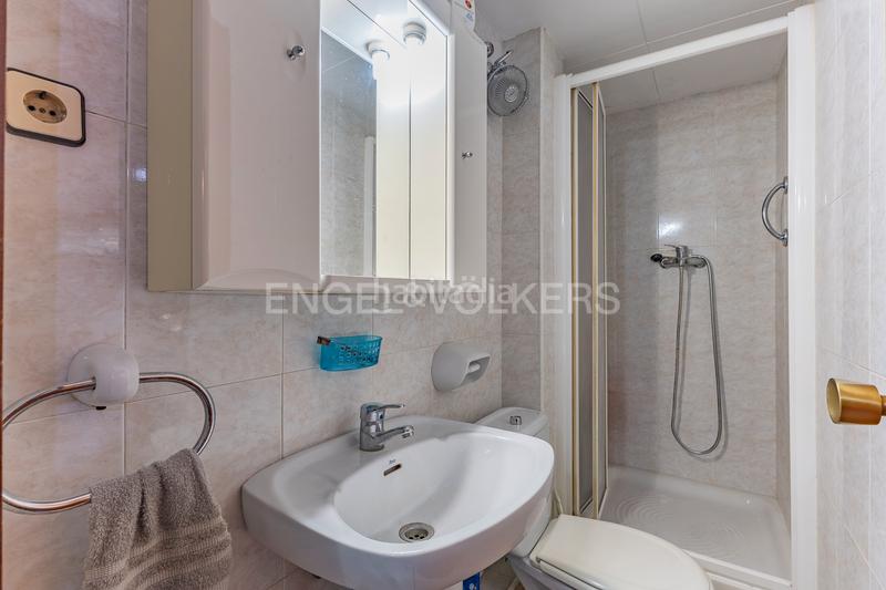 Foto d5800a47-61f2-4929-82a9-fd251facf917. House with heating parking in Vinyets-Molí Vell Sant Boi de Llobregat