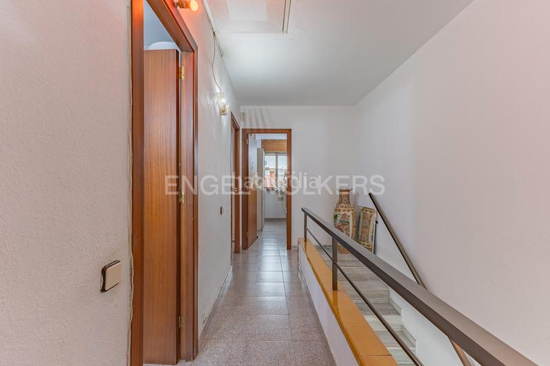 Foto da938e4e-59df-41de-84bb-173c44cf9d1f. House with heating parking in Vinyets-Molí Vell Sant Boi de Llobregat
