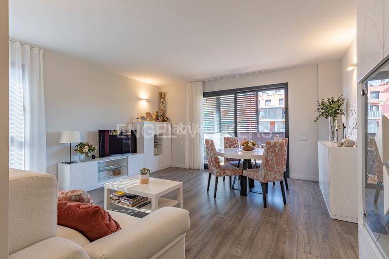 Foto b4cdbe84-26ef-4ac6-956a-b5c31f58c5f5. Apartament amb calefacció aparcament a Poble - Casc Antic Castellar del Vallès