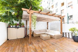 Appartement à Sant Martí de Provençals. Moderno dúplex con encanto histórico y amplia terraza con jacuzz