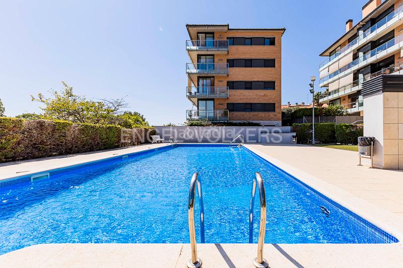 Foto 339c73d4-d57b-4472-a4ba-f5c2327aff3d. Piccolo appartamento con riscaldamento parcheggio piscina in Sitges