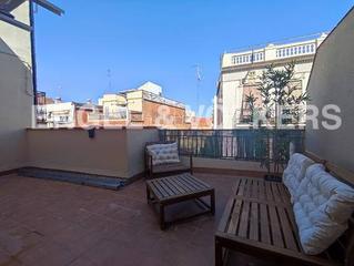 Location Appartement à Barri de les Corts. Espectacular piso amueblado con terraza en les corts