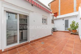 Casa a Creu Alta. Gran casa adosada, bien comunicada y a 5 min centro de la ciudad