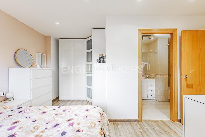 Foto 6bfcde51-64d7-4962-b0d6-5a8636390a80. Piccolo appartamento con riscaldamento parcheggio in Rubí