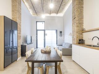 Alquiler Apartamento en El Poble Sec - Parc de Montjuïc. Nuevo apartamento temporal amueblado en pl. españa