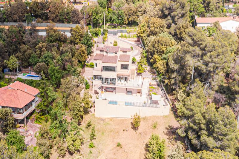 Foto 8109e269-1de7-4606-802c-6d34efc70b83. Rent house with heating parking pool in Matadepera