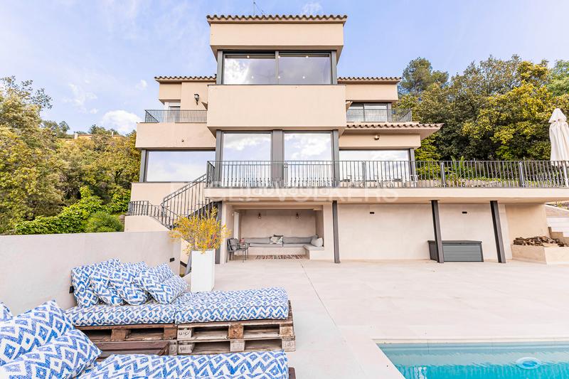 Foto ef76653b-1842-4eb4-9c5a-7dcb8183bd58. Rent house with heating parking pool in Matadepera