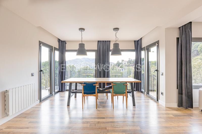 Foto f13ebf8a-ff3c-438b-889f-2b5127c602d1. Rent house with heating parking pool in Matadepera