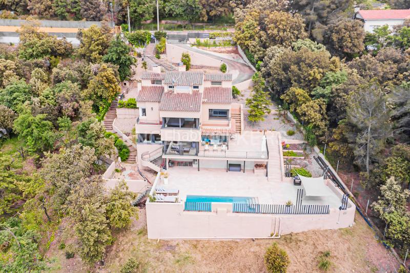 Foto f5b29564-b88d-4e00-87c7-c475a126a478. Rent house with heating parking pool in Matadepera