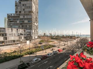 Lloguer Apartament a El Poble Sec - Parc de Montjuïc. Precioso piso, con vistas al mar, en calle selva de mar